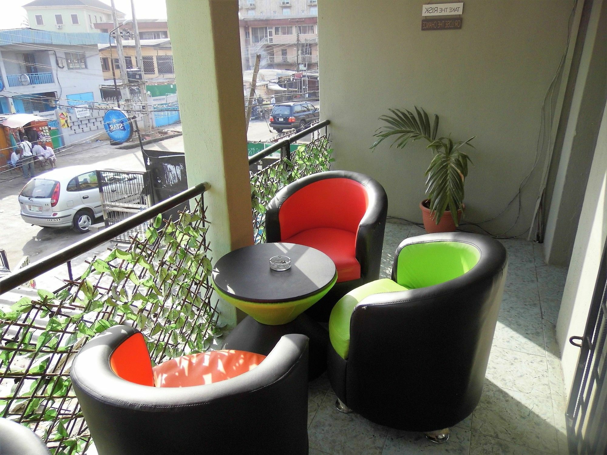 Legendary Inn & Lounge Bale Akiosi Exterior foto